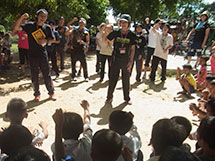 カンボジアボランティアツアー（応援合戦2）