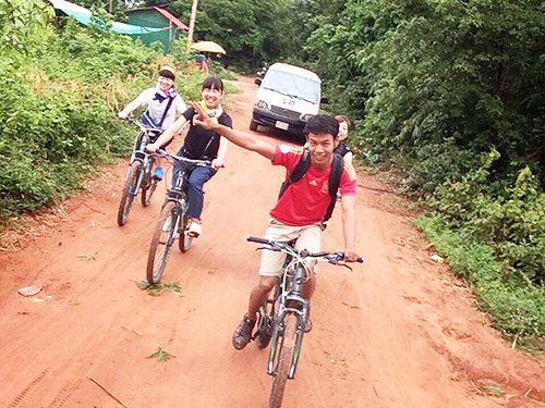 その3★人気ガイドと一緒に!カンボジアの街を自転車で★