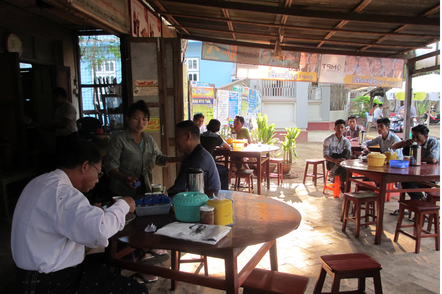 バガンでも人気の喫茶店