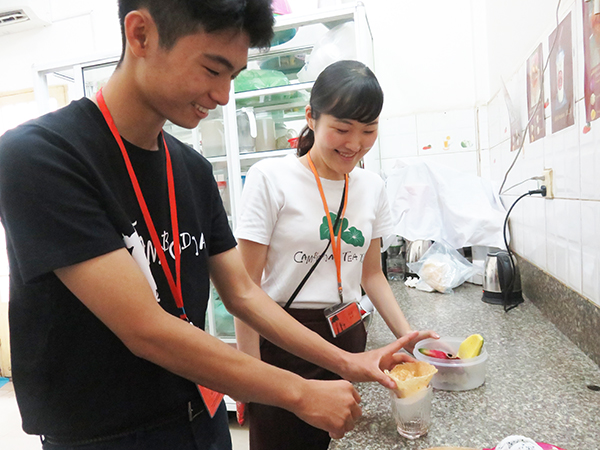 cafeの商品開発の現場体験!