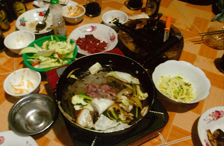 焼肉とビールで交流